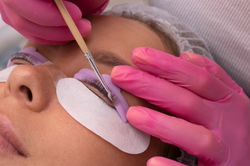 Lash Lifting